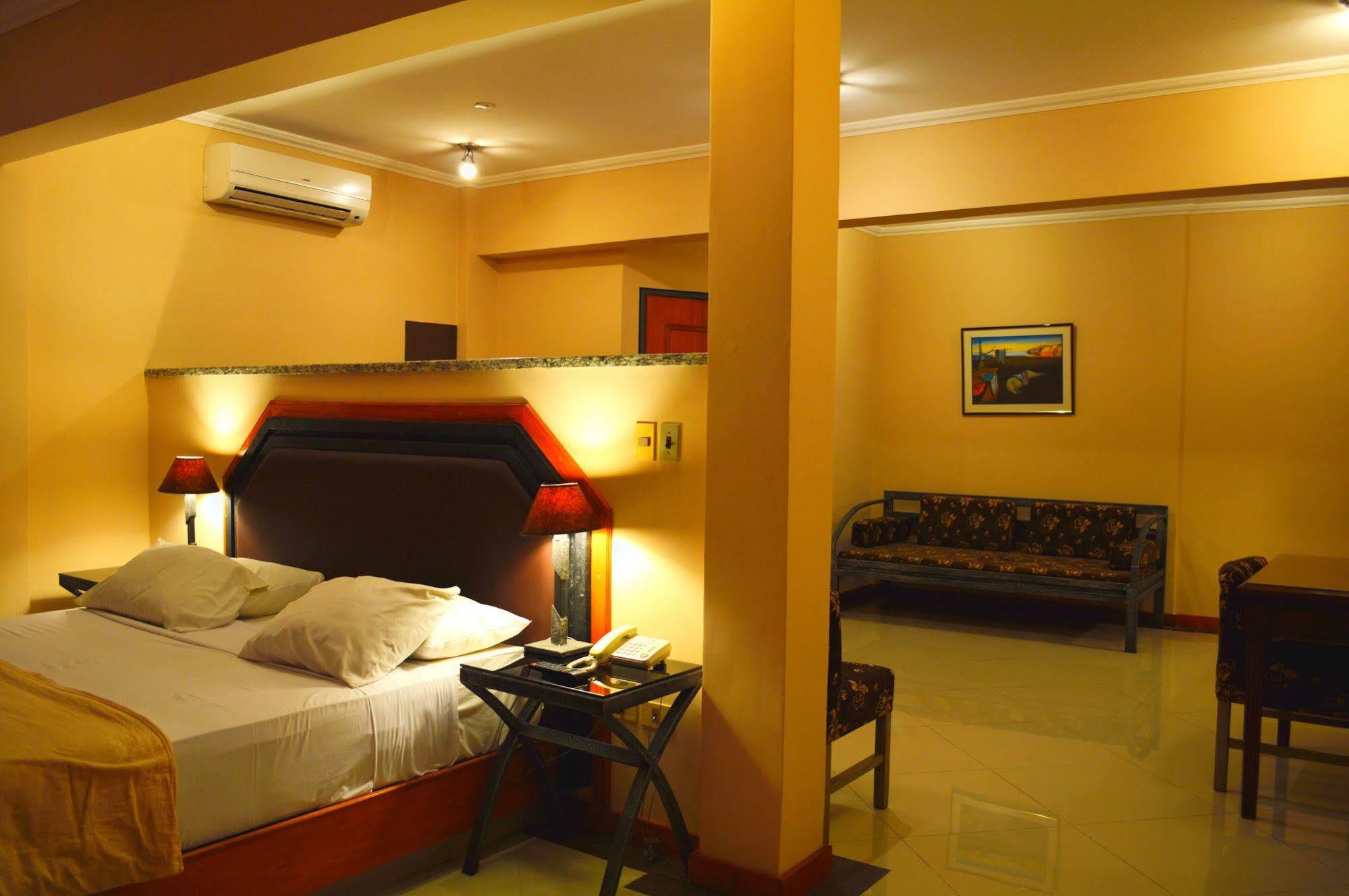 אסונסיון Aspen Hotel & Apart מראה חיצוני תמונה