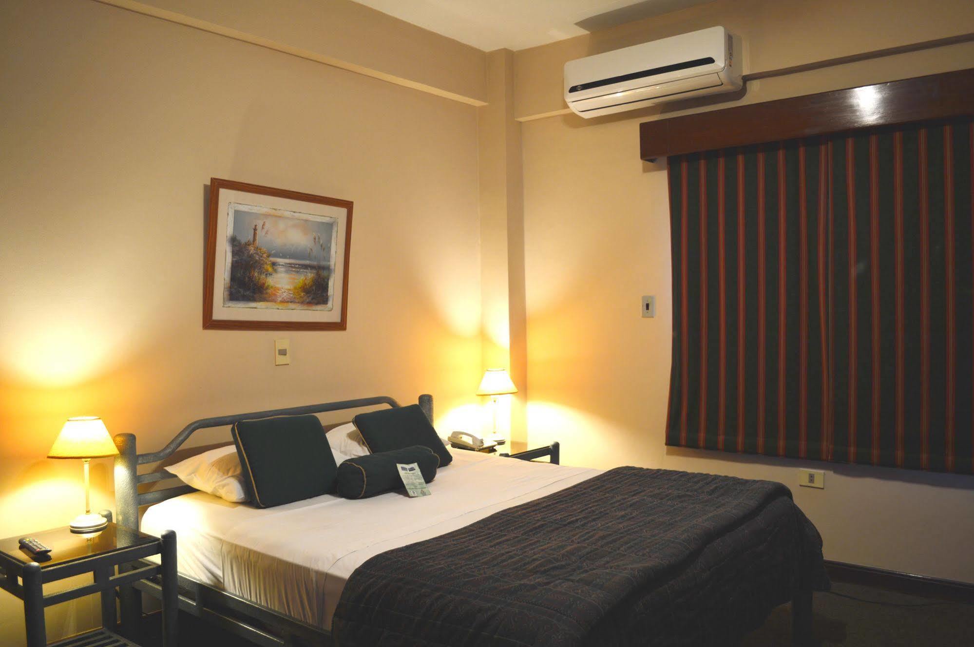 אסונסיון Aspen Hotel & Apart מראה חיצוני תמונה