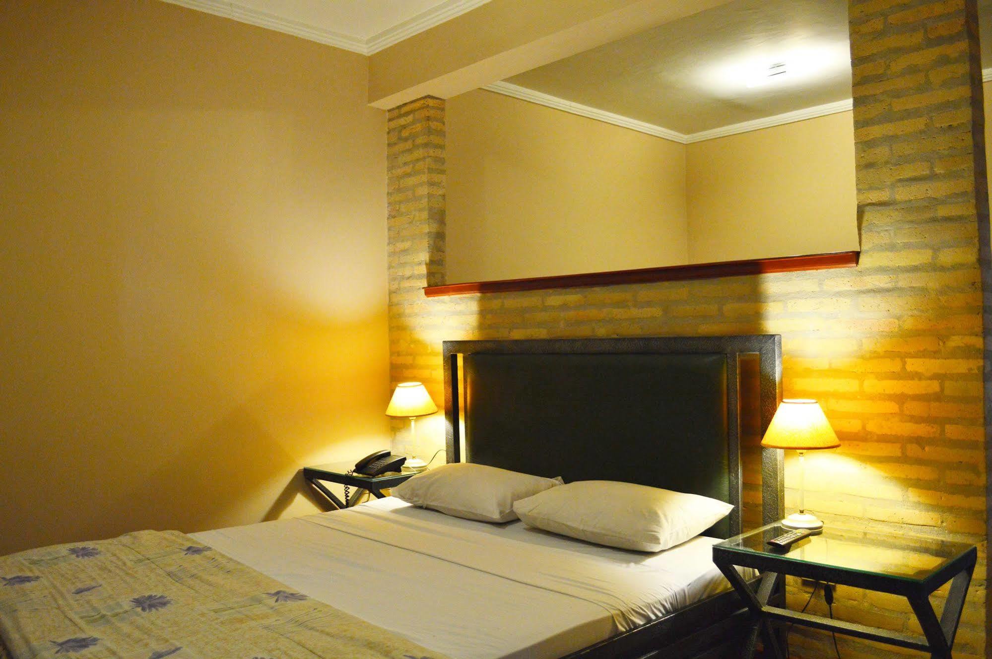 אסונסיון Aspen Hotel & Apart מראה חיצוני תמונה